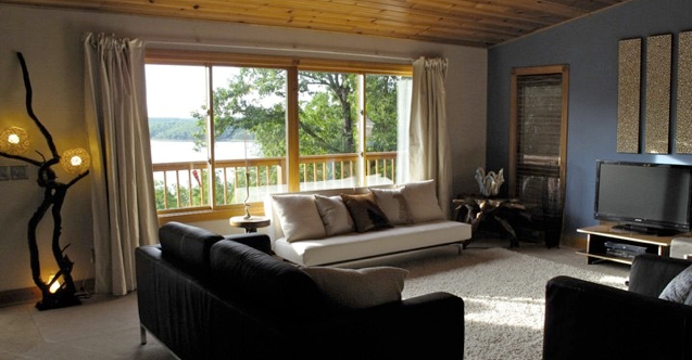 Luxury Lake Norfork cabin